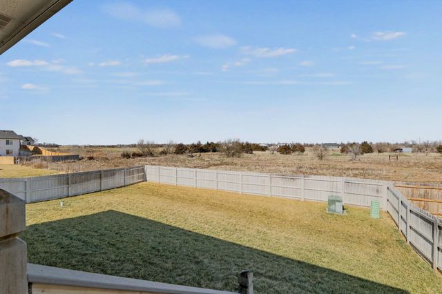 142 E Poplar Cir, Goddard, KS 67052