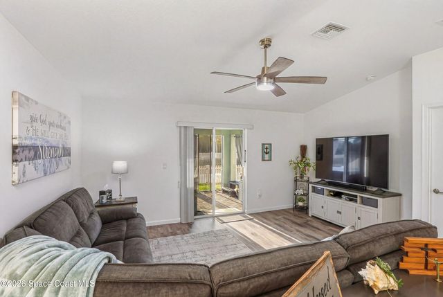 1995 Diablo Circle SW, Palm Bay, FL 32908