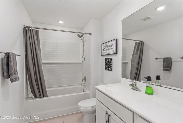 1995 Diablo Circle SW, Palm Bay, FL 32908