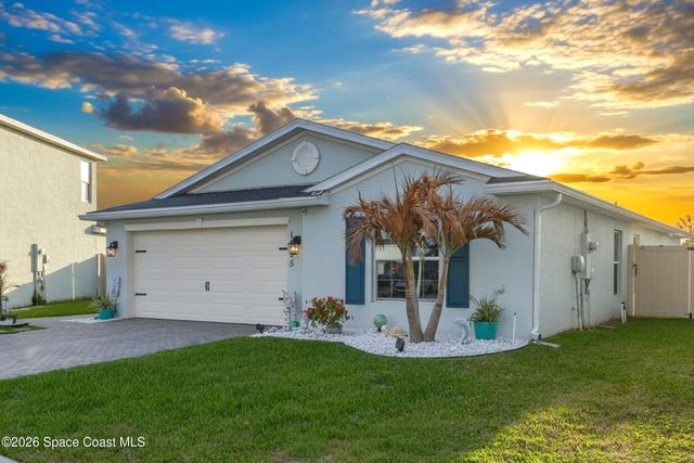 1995 Diablo Circle SW, Palm Bay, FL 32908