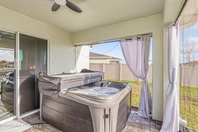 1995 Diablo Circle SW, Palm Bay, FL 32908