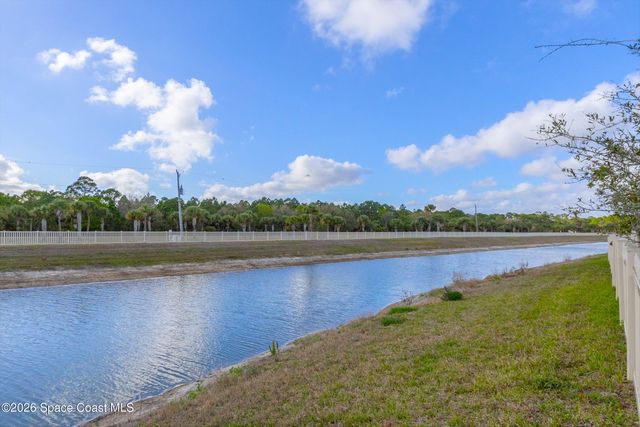 1995 Diablo Circle SW, Palm Bay, FL 32908