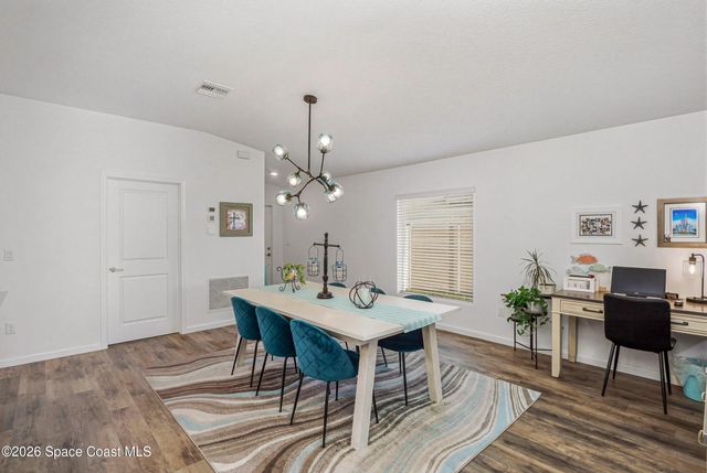 1995 Diablo Circle SW, Palm Bay, FL 32908