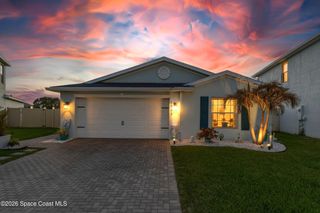 1995 Diablo Circle SW, Palm Bay, FL 32908