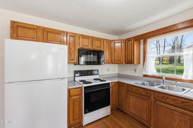 249 Mosswood Lane, Bristol, VA 24201