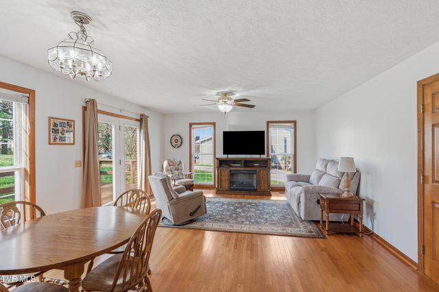 249 Mosswood Lane, Bristol, VA 24201