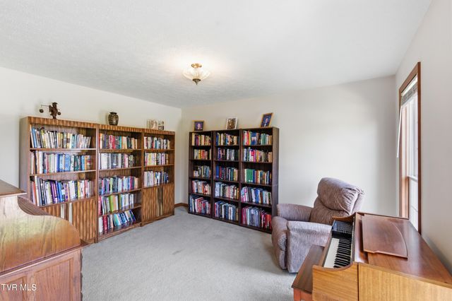 249 Mosswood Lane, Bristol, VA 24201