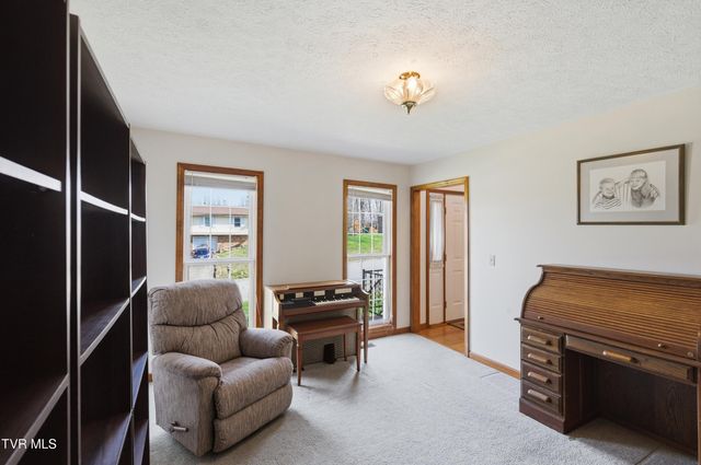 249 Mosswood Lane, Bristol, VA 24201