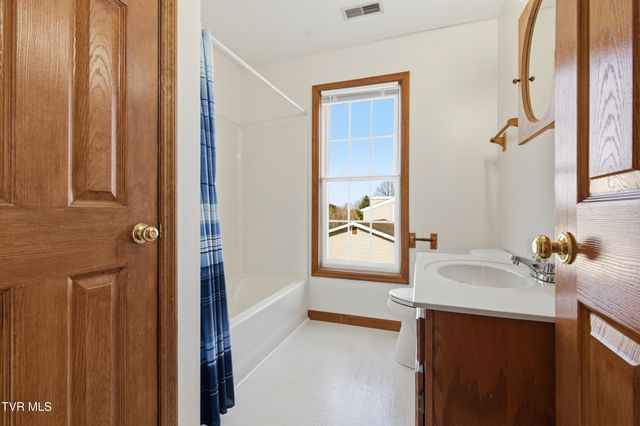 249 Mosswood Lane, Bristol, VA 24201