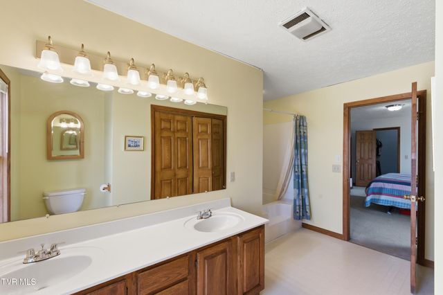 249 Mosswood Lane, Bristol, VA 24201