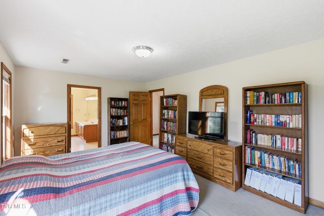 249 Mosswood Lane, Bristol, VA 24201