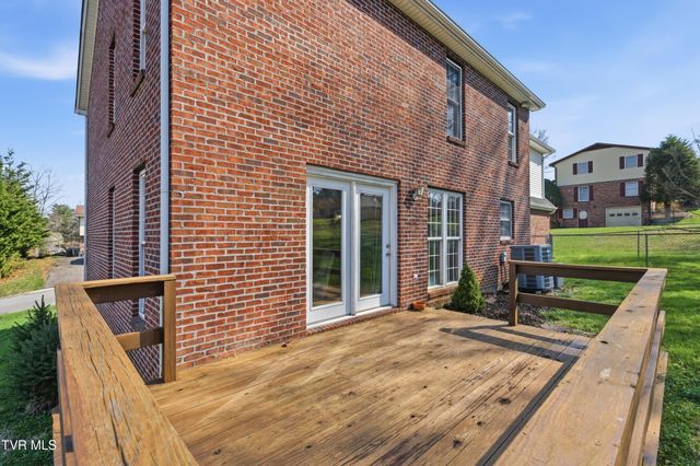 249 Mosswood Lane, Bristol, VA 24201