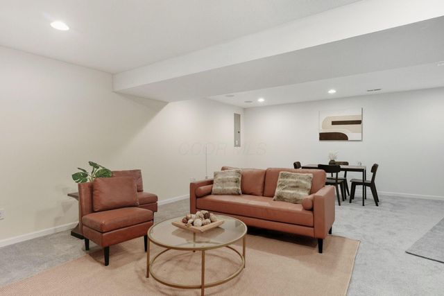 173 Old Colony Drive, Delaware, OH 43015