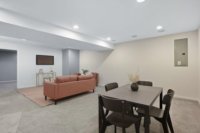 173 Old Colony Drive, Delaware, OH 43015