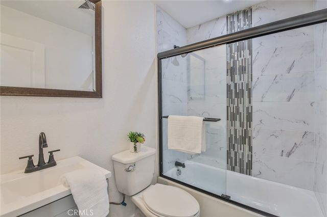 -930 N Eastman, Los Angeles, CA 90063