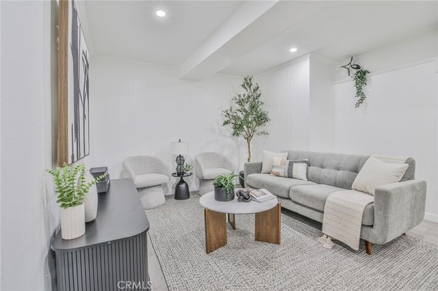 -930 N Eastman, Los Angeles, CA 90063