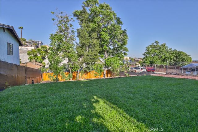 -930 N Eastman, Los Angeles, CA 90063