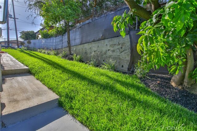 -930 N Eastman, Los Angeles, CA 90063