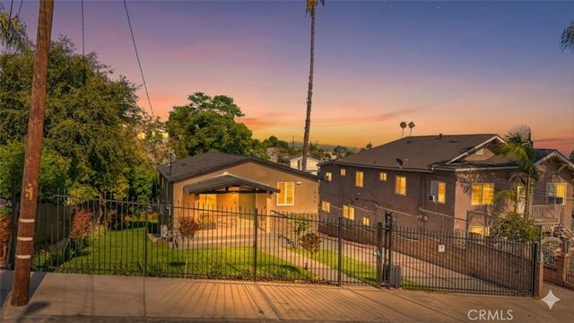 -930 N Eastman, Los Angeles, CA 90063
