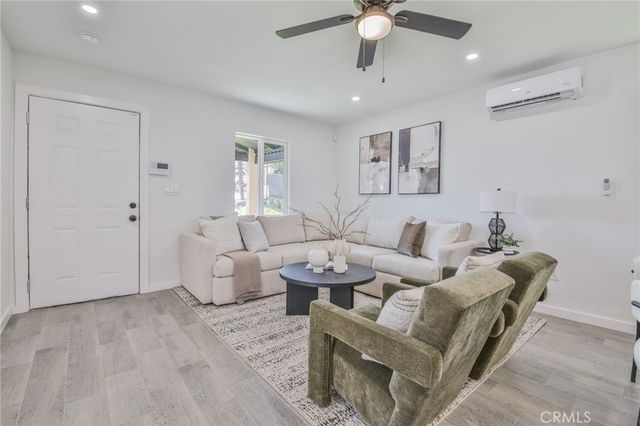 -930 N Eastman, Los Angeles, CA 90063