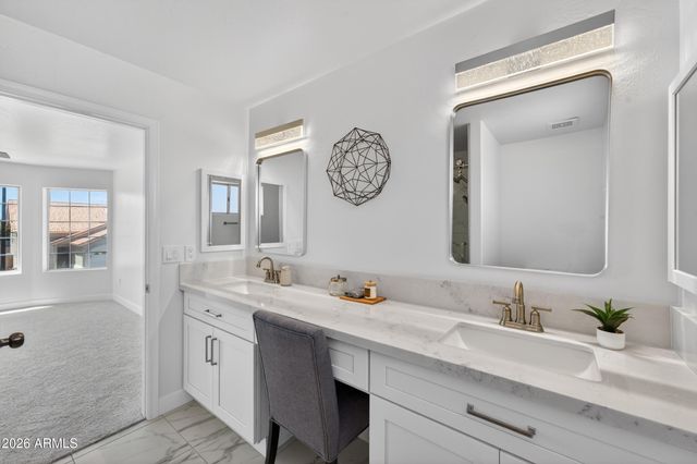 1422 E MINERAL Road, Gilbert, AZ 85234