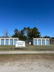 506 5th Street, Maysville, NC 28555
