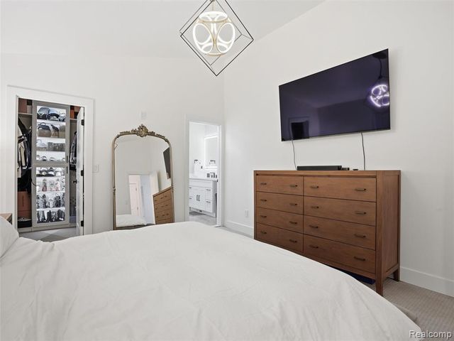 10754 Oxbow Lakeshore Drive, White Lake, MI 48386