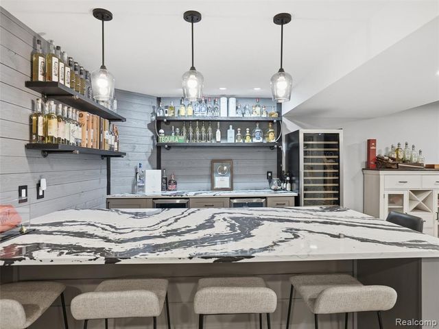 10754 Oxbow Lakeshore Drive, White Lake, MI 48386