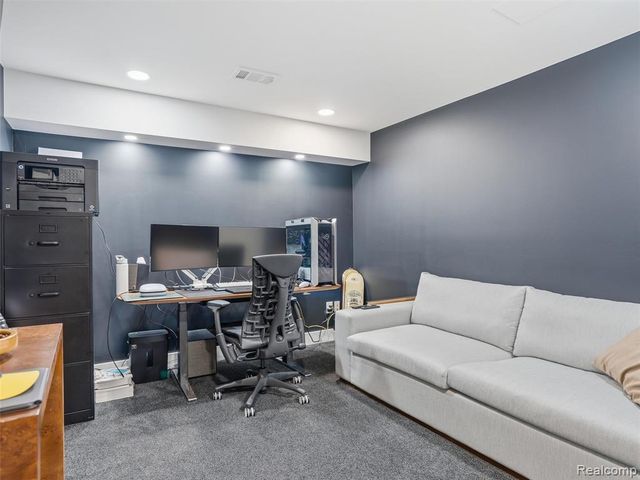 10754 Oxbow Lakeshore Drive, White Lake, MI 48386