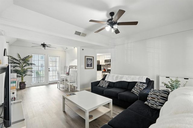 3105 San Jacinto Street 205, Dallas, TX 75204