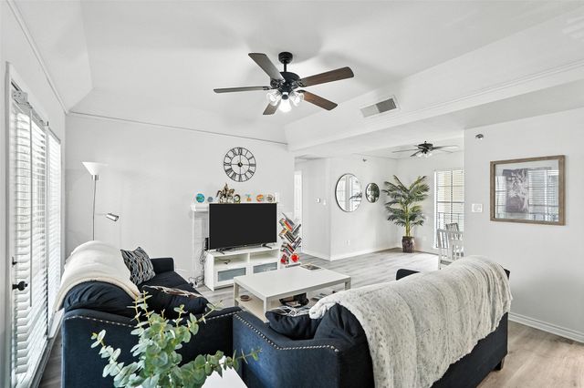 3105 San Jacinto Street 205, Dallas, TX 75204