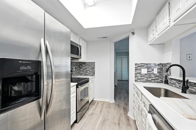 3105 San Jacinto Street 205, Dallas, TX 75204