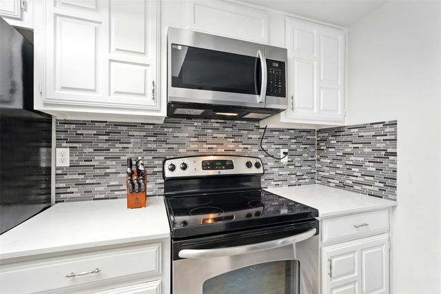 3105 San Jacinto Street 205, Dallas, TX 75204