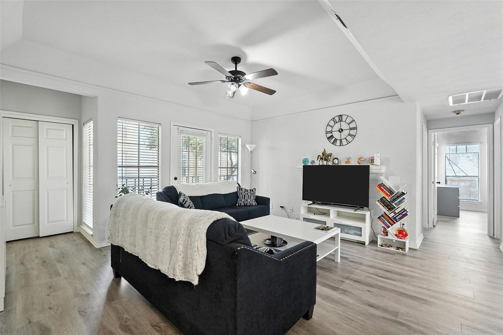3105 San Jacinto Street 205, Dallas, TX 75204
