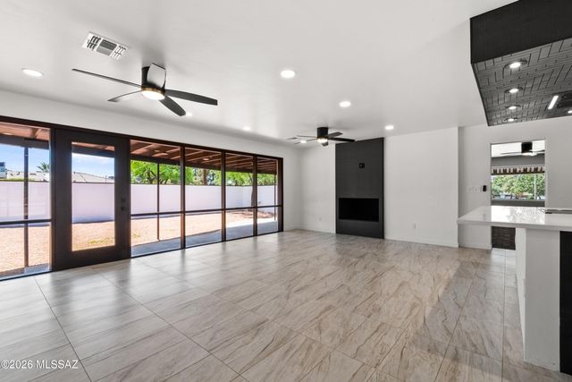 5324 E 8th Street, Tucson, AZ 85711