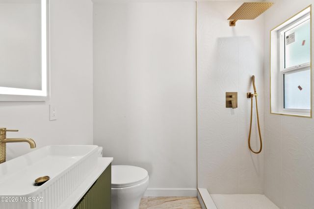 5324 E 8th Street, Tucson, AZ 85711