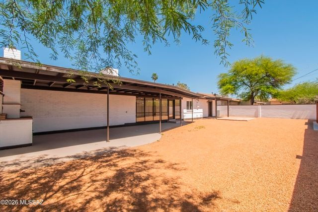 5324 E 8th Street, Tucson, AZ 85711