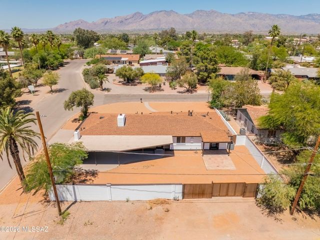 5324 E 8th Street, Tucson, AZ 85711