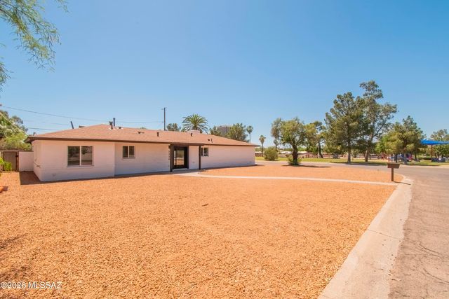 5324 E 8th Street, Tucson, AZ 85711