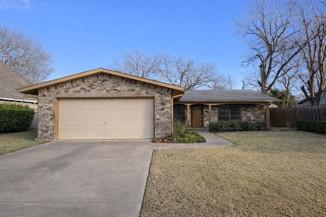802 Greenhaven Drive, Richardson, TX 75080