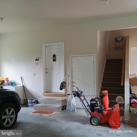 425 SWAMP RD, Morgantown, PA 19543