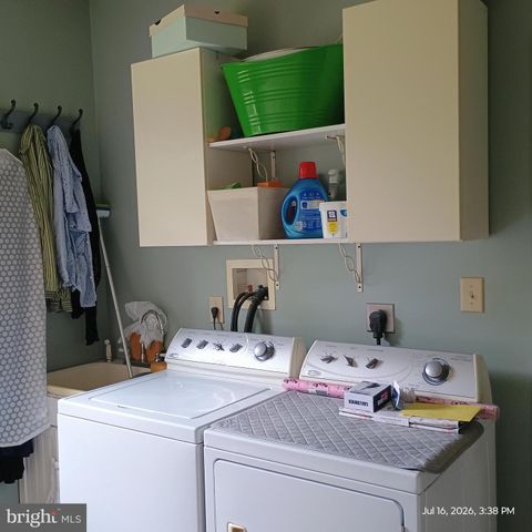 425 SWAMP RD, Morgantown, PA 19543