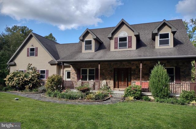 425 SWAMP RD, Morgantown, PA 19543