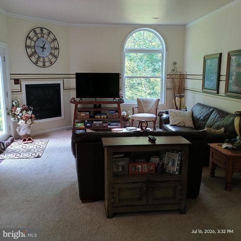 425 SWAMP RD, Morgantown, PA 19543