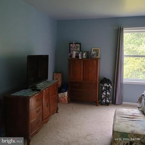 425 SWAMP RD, Morgantown, PA 19543