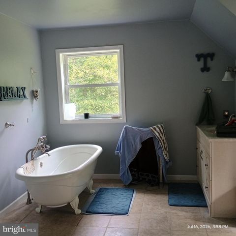 425 SWAMP RD, Morgantown, PA 19543