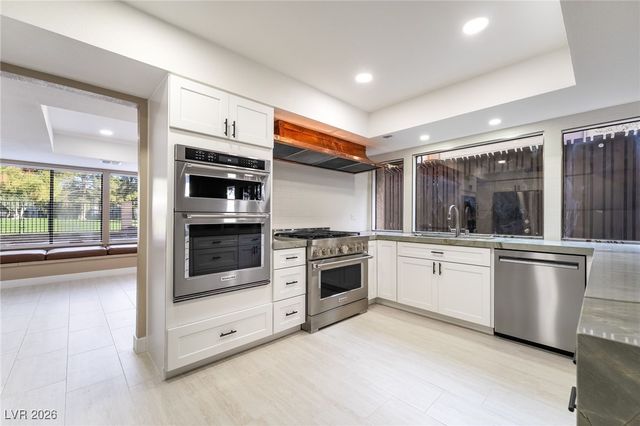 968 Pinehurst Drive, Las Vegas, NV 89109