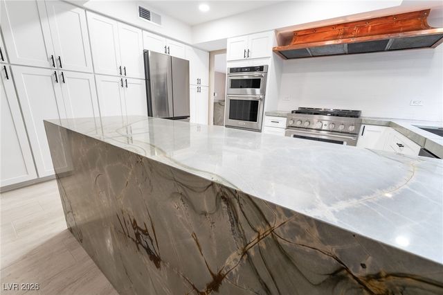 968 Pinehurst Drive, Las Vegas, NV 89109