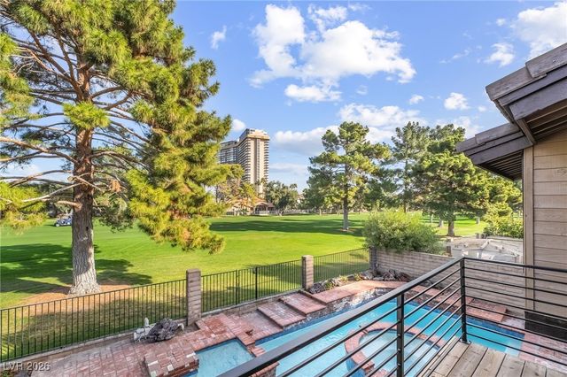 968 Pinehurst Drive, Las Vegas, NV 89109