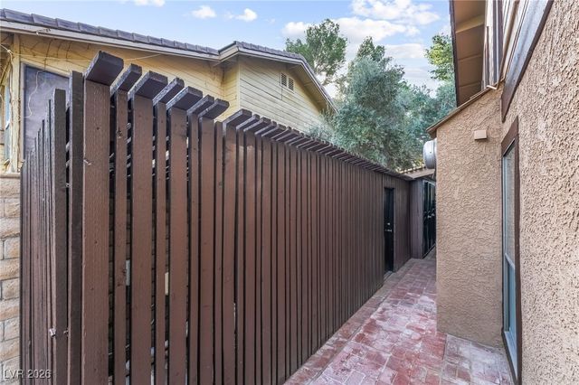 968 Pinehurst Drive, Las Vegas, NV 89109